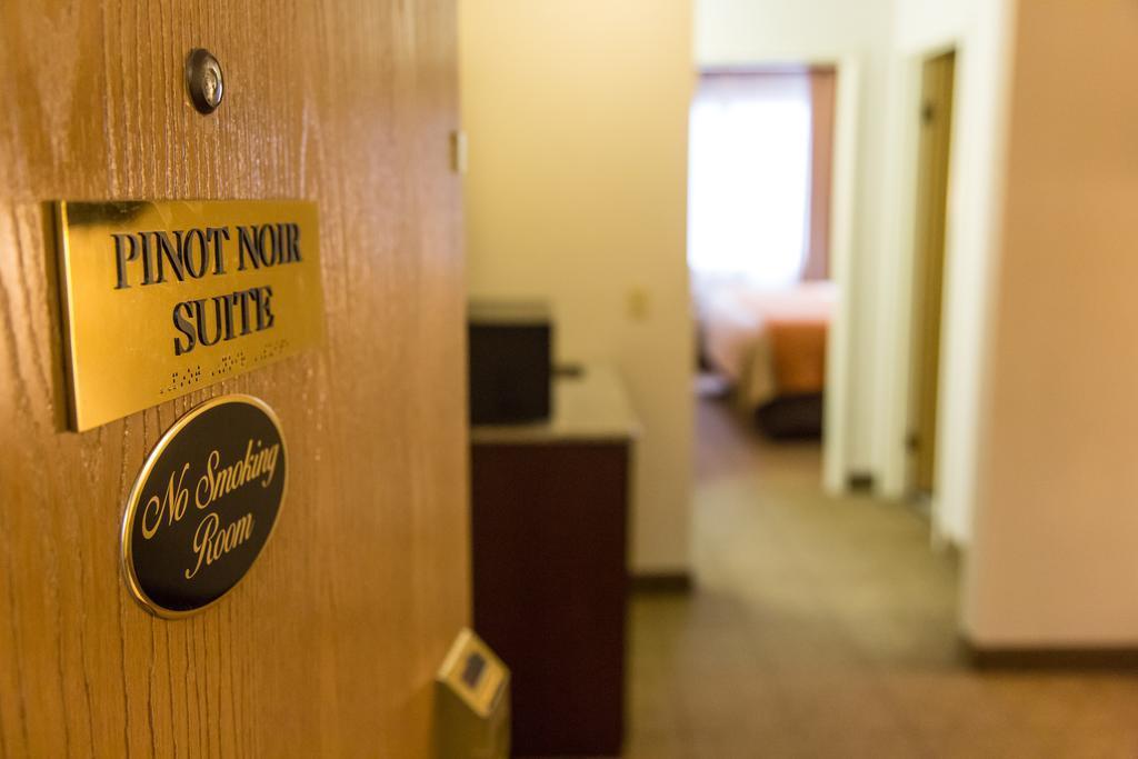 Comfort Inn & Suites Paw Paw Экстерьер фото
